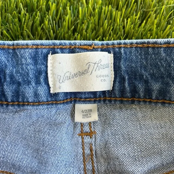 Universal Thread Light Blue Denim Jeans - Picture 3 of 6